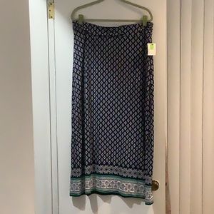 NWT Liz Claiborne navy blue foulard maxi skirt, size large.  See all pictures.